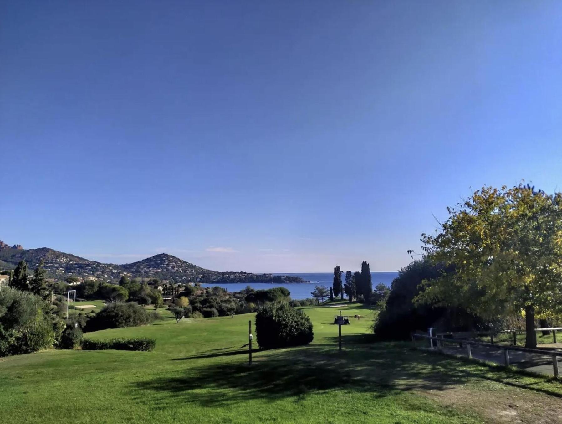 Cozy Apartment In Agay With Stunning Views Saint-Raphaël 外观 照片